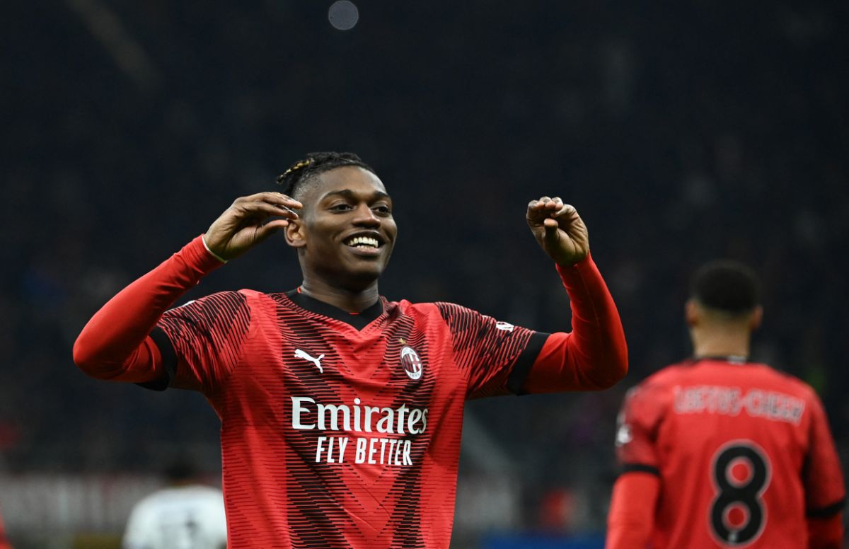 Rafael Leao Milan celebrate 1200x776 1