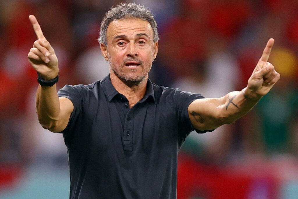 psg moi luis enrique ngoi ghe nong 62