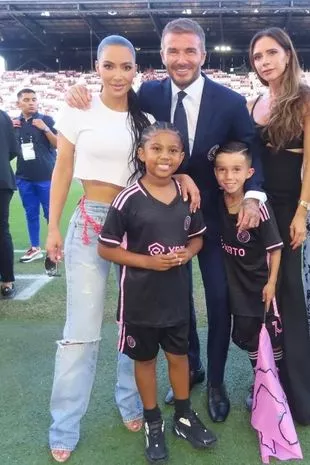 0 David Victoria and Harper with the Kardashians at Lionel Messis Inter Miami debut