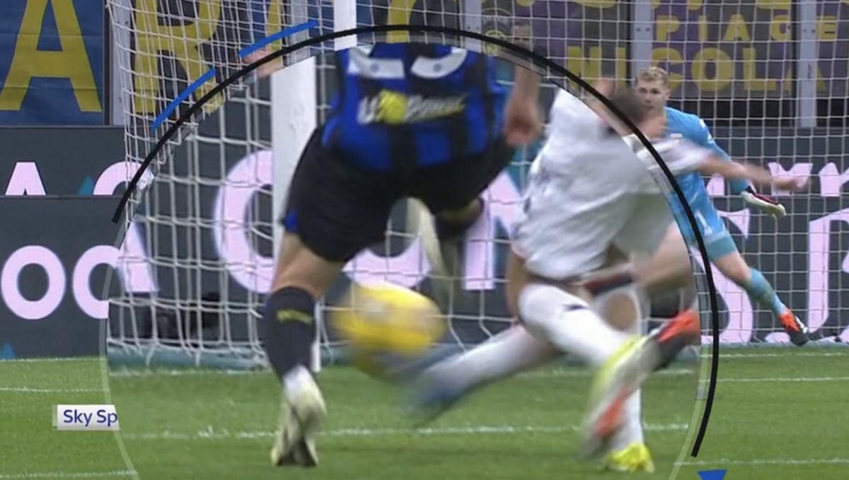 Morten Frendrup Nicolo Barella Inter Genoa penalty 1200x679 1