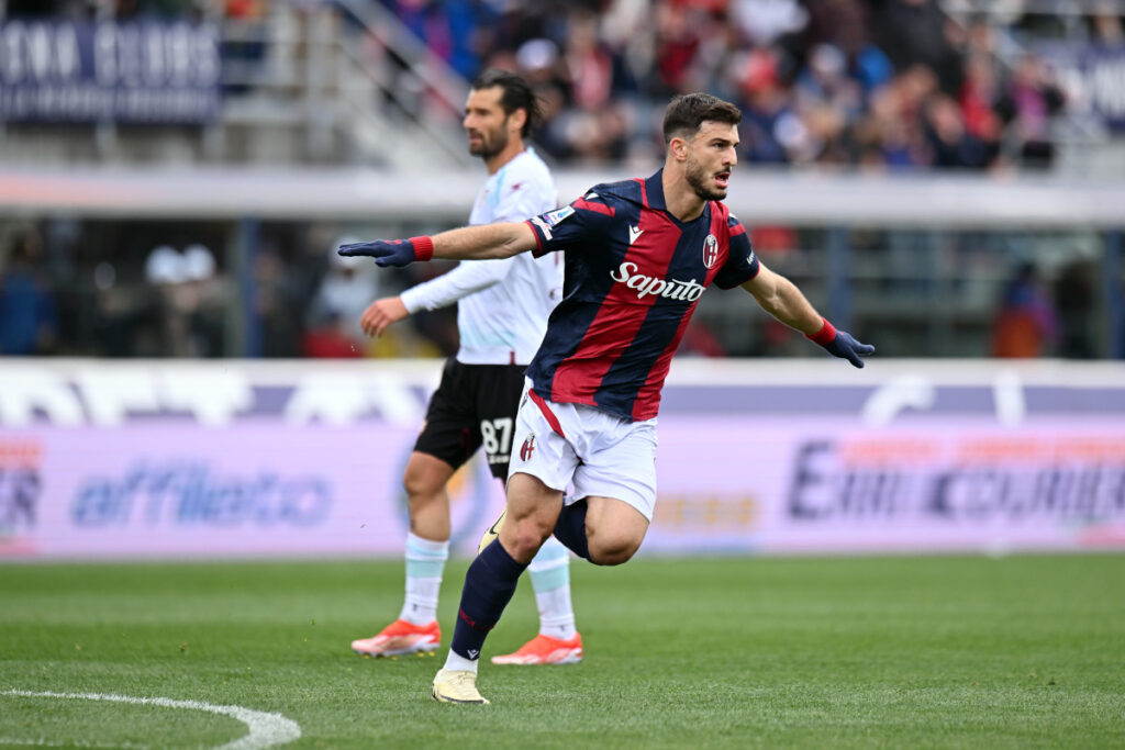 Riccardo Orsolini Bologna Salernitana celebrate